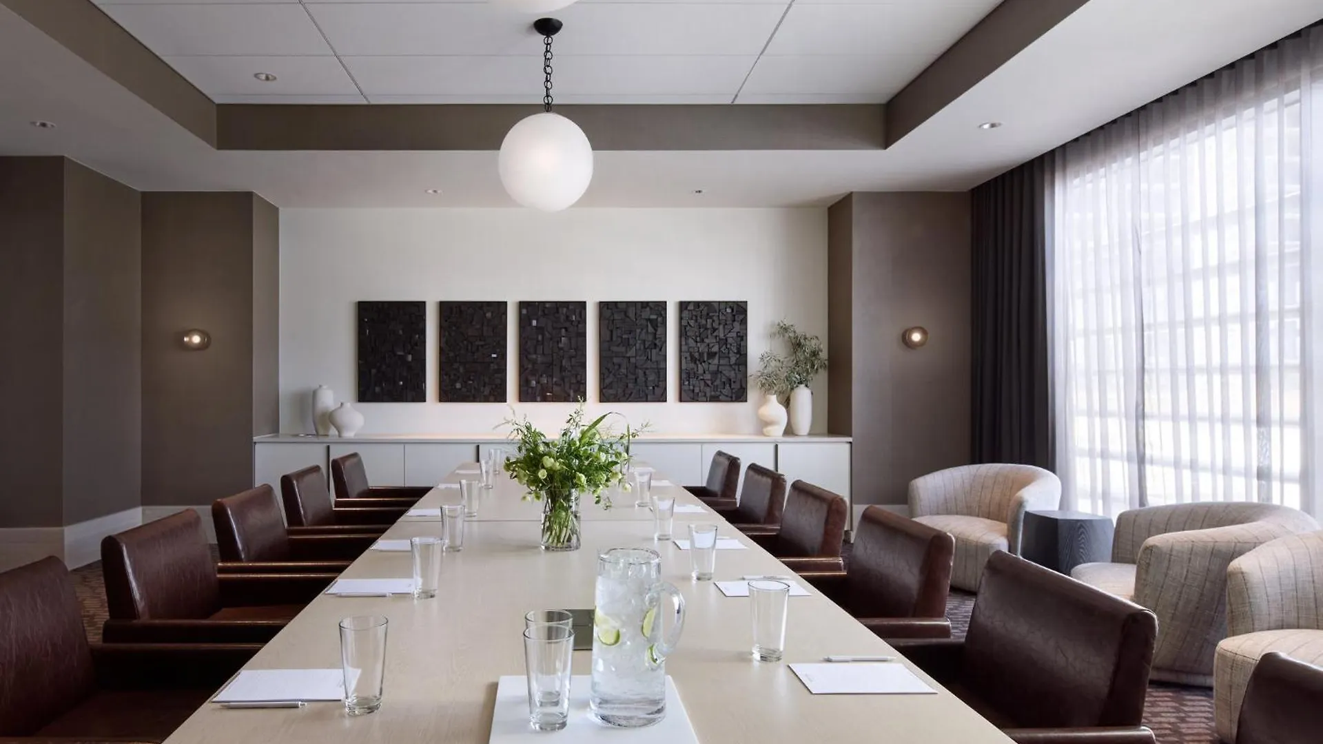 Kimpton Claret Hotel By Ihg Denver